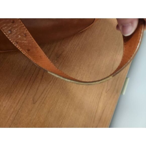 Kate Spade vintage brown leather shoulder bag. - Picture 13 of 14